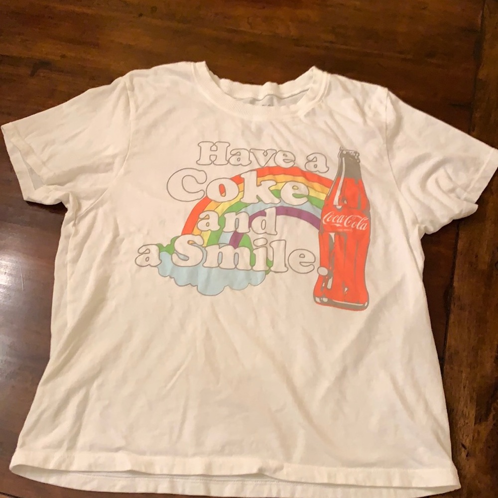American Eagle Outfitters Coca-Cola 🌈 T-shirt